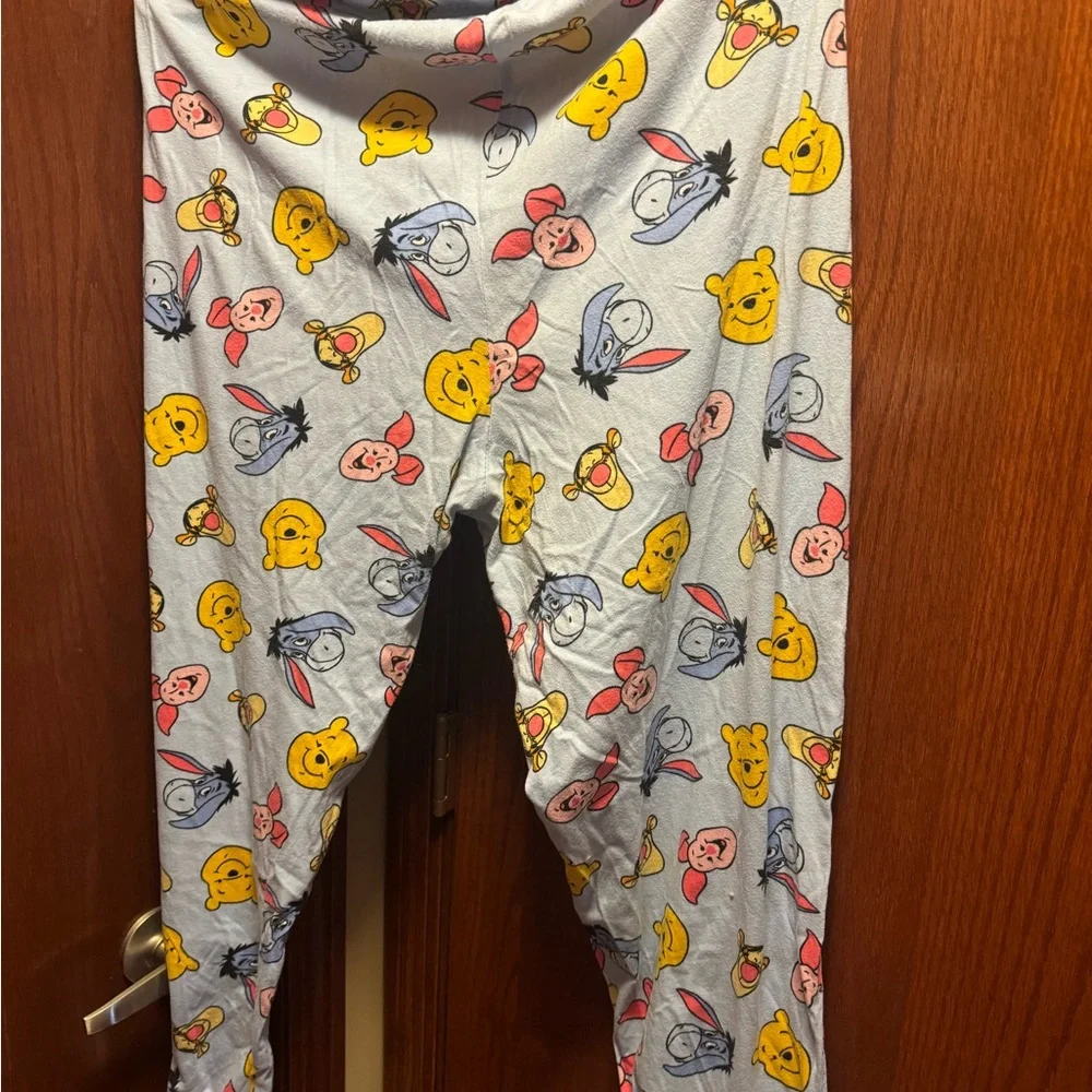 Disney Women’s pajamas size 2 XL in EUC - Picture 4 of 4